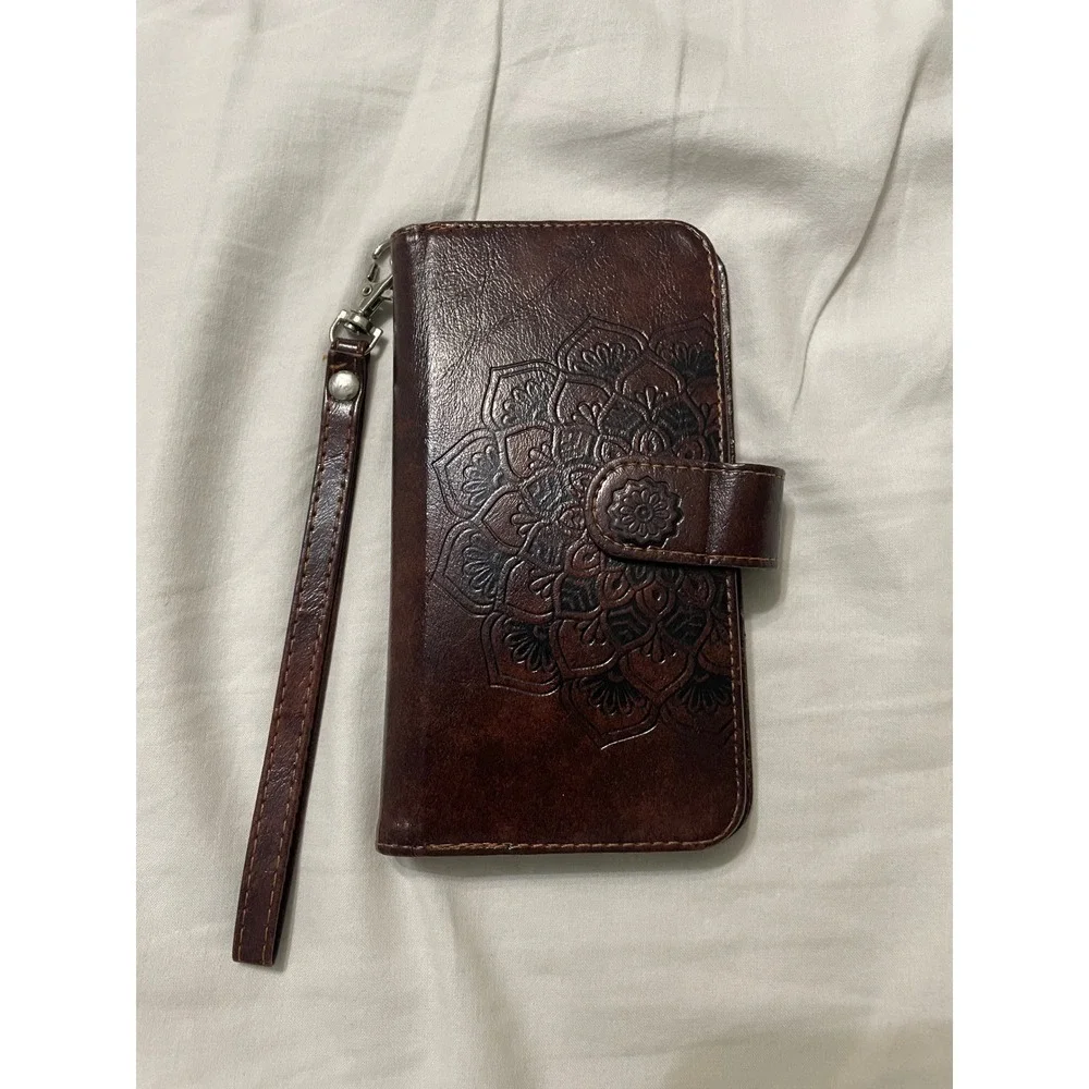 Unbranded Wallet Phone Case Womens OS Brown Mandala Embossed Folio Wristlet